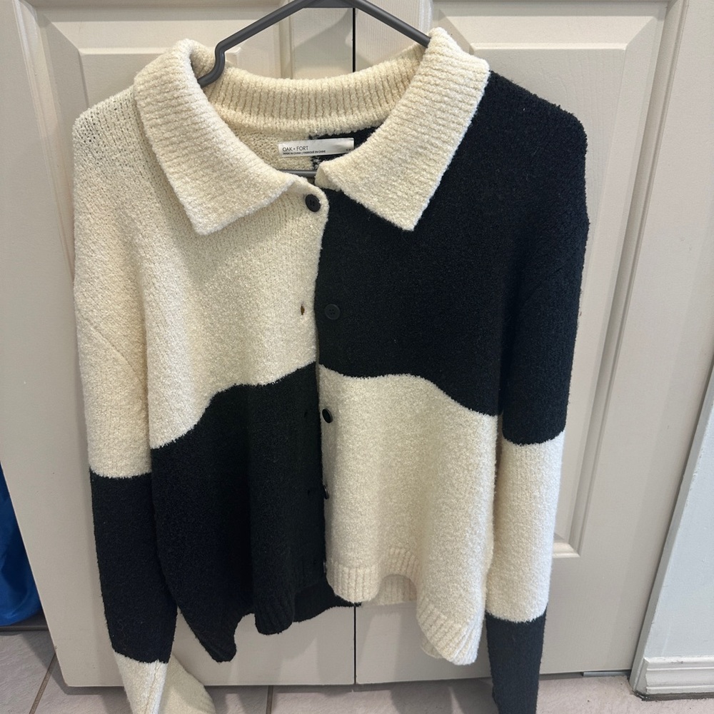 Oak and fort sweater small size